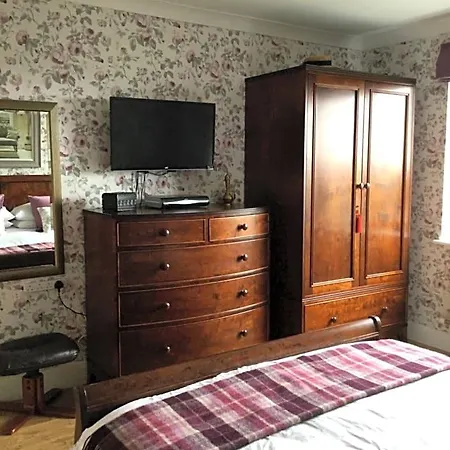 Otel Tullybeggs Clifden